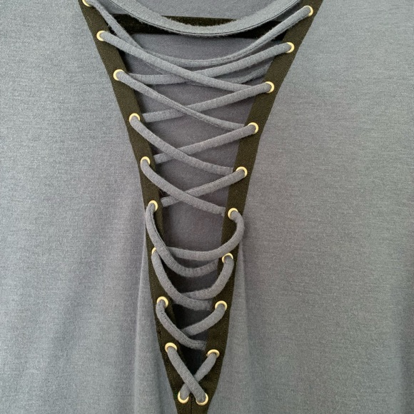 EXPRESS Criss Cross Super Soft Top - Picture 3 of 5